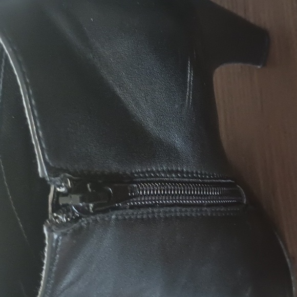 Express - Picture 3 of 7